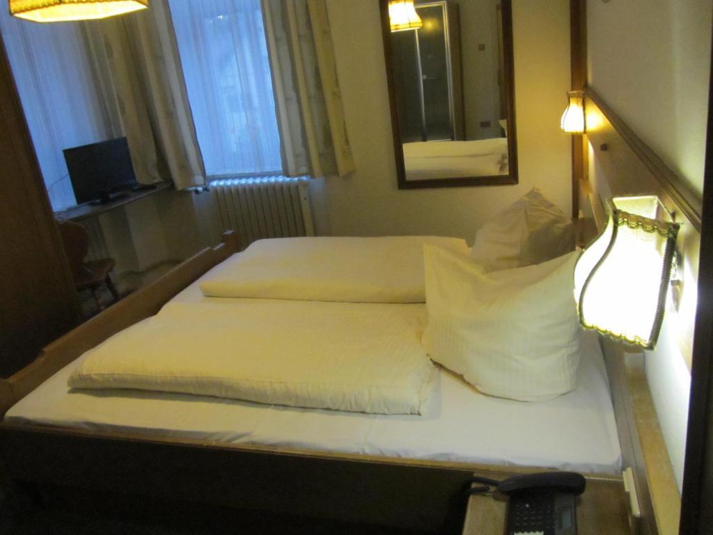 Zum Ochsen Hotel Stadtbergen Phòng bức ảnh